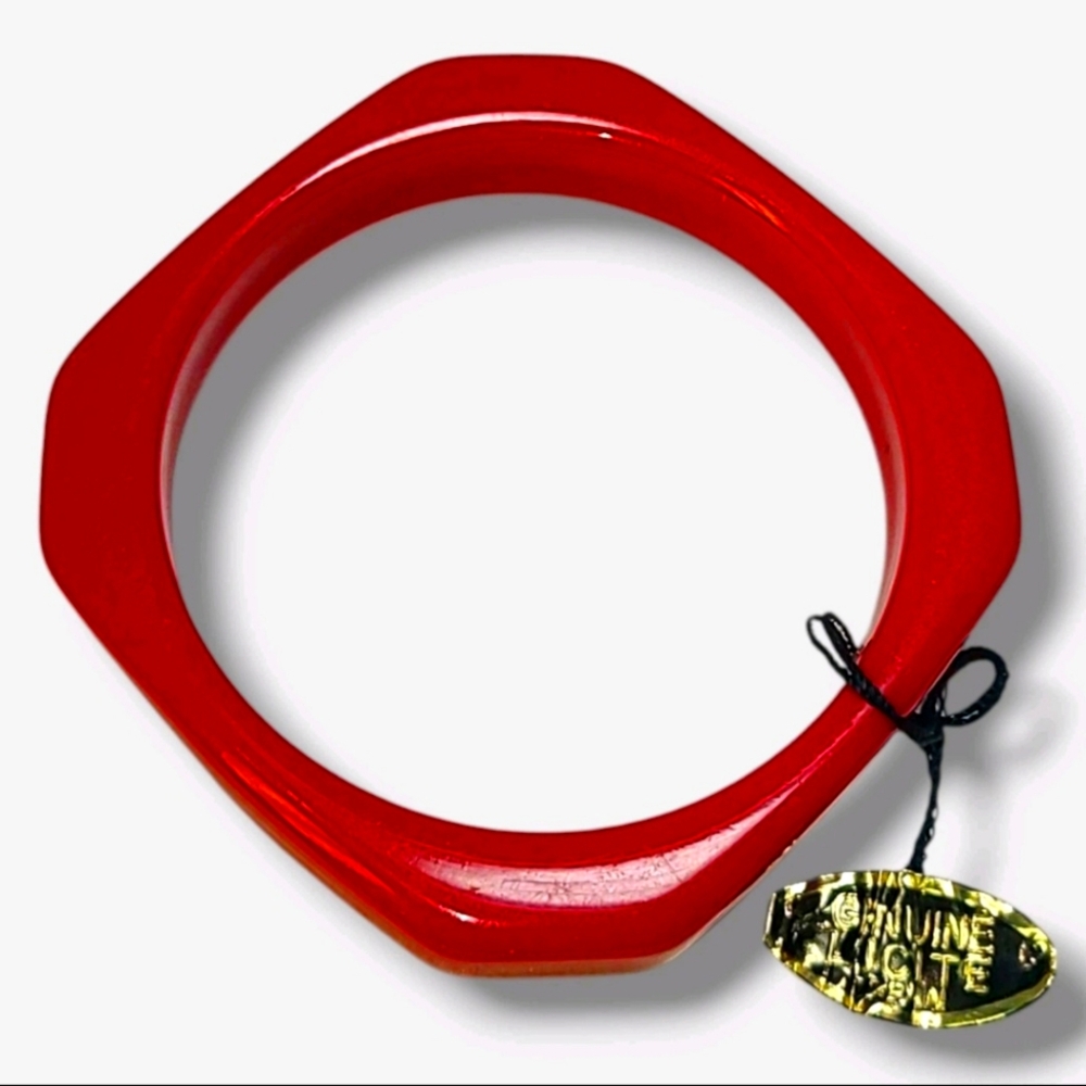 Vintage Modernist Bright Red Genuine Lucite Bangle Bracelet Japan